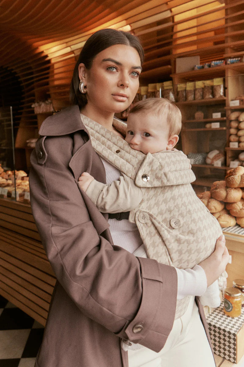Arkemis Lumi Baby Carrier - Elegante e Confortável - Pied de Poule  Bege